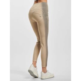 TBI0408-WRUPSNUG2HS327-00003.jpg